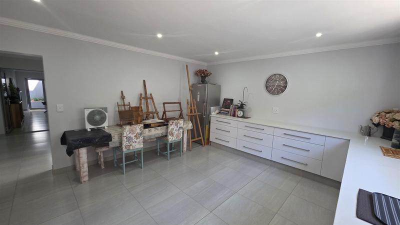 5 Bedroom Property for Sale in Monte Christo Western Cape